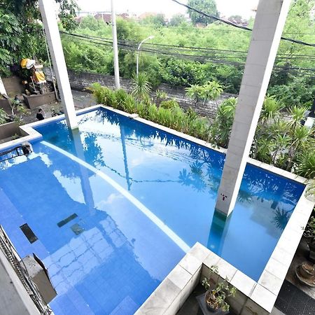 Reddoorz Plus @ Raya Legian Exterior foto