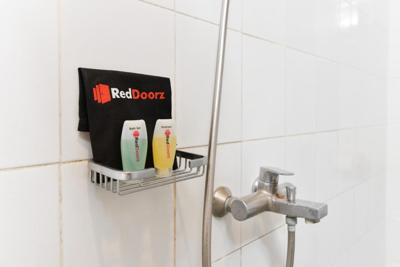 Reddoorz Plus @ Raya Legian Exterior foto
